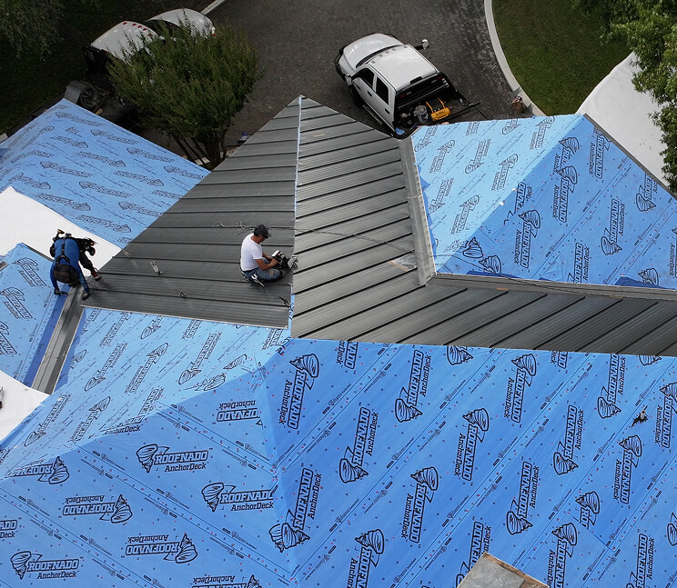 Durable roofs, trusted service-image