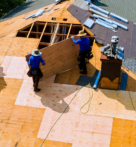 replace-old-asphalt-bitumen-shingles-on-a-house-img